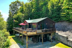 All-Season Lake House Between Okemo & Killington!