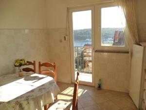 Apartment mit Balkon- für vier Personen by Interhome