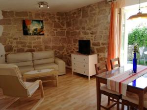 Apartment Appartament Nirvana by Interhome