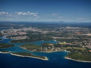 Apartment Traumurlaub in einer Villa in Strandnähe by Interhome