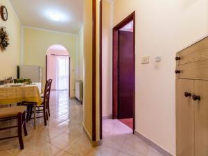 Apartment Appartement in Fažana mit Möbliertem Balkon by Interhome