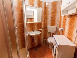 Apartment Appartement in Fažana mit Möbliertem Balkon by Interhome