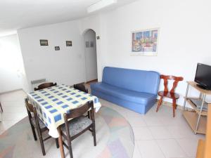 Apartment Ap Lora 4 by Interhome