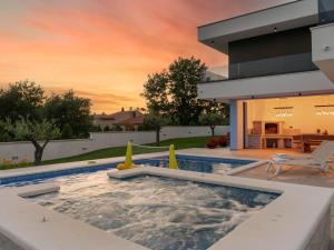 Holiday Home Villa MaEm by Interhome