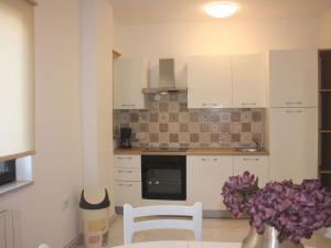 Apartment Geräumige charmante Wohnung in der Nähe des Meeres by Interhome