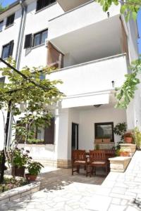 Apartment Wohnung mit Garten in der Nähe des Zentrums by Interhome