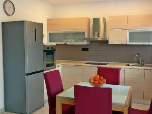 Apartment Appartement Appartement Sarah mit Balkon by Interhome