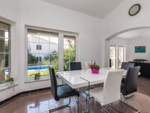 Holiday Home Holiday Home Antonija with Private pool by Interhome