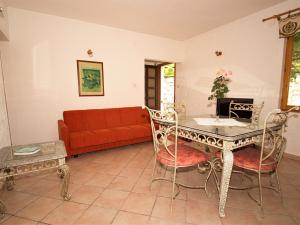 Holiday Home 2 bis 4 P by Interhome