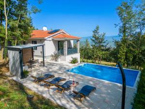 Holiday Home für 5 Personen und 1 Kind in Kukurini- Istrien - Binnenland von Istrien by Interhome