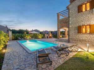 Holiday Home Paradis 6 mit Whirlpool by Interhome