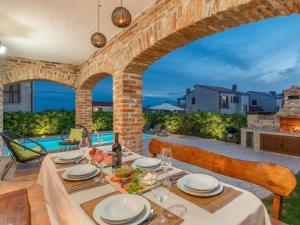 Holiday Home Paradis 6 mit Whirlpool by Interhome