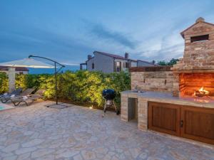 Holiday Home Paradis 6 mit Whirlpool by Interhome