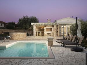 Holiday Home Villa Piccolo Paradiso mit beheiztem Pool by Interhome