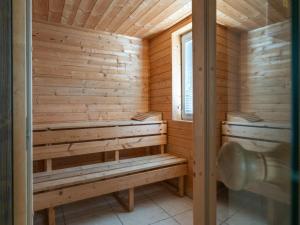 Holiday Home Villa Castagna in Premantura mit Pool und Sauna by Interhome