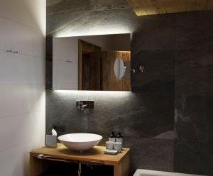 Stunning property close to ski slopes