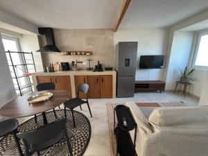 Templlo Residences Cozy Coastal Private Studios near Lisbon