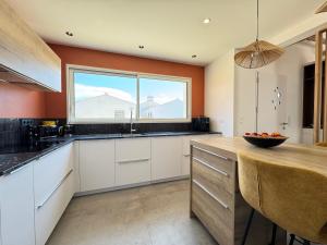 La Cabane - Villa neuve, Piscine Chauffée, Wifi, TV