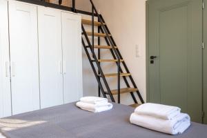 Klimatyczny Apartament z Antresolą w Kamienicy