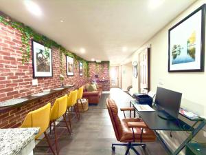 Serene Suite Home near Logan International Airport