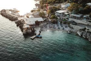 Nissaki Waterfront Houses