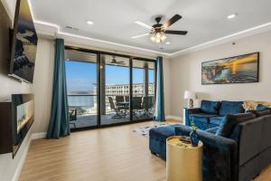 New Luxury Unit Dreamy place on the Lake