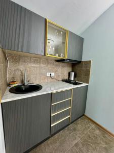 Private Apartment near Pekini av