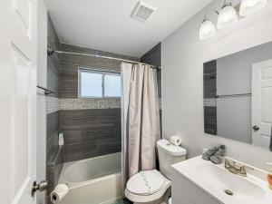 Walk to FIFA SDS House 4BR Near Stadium