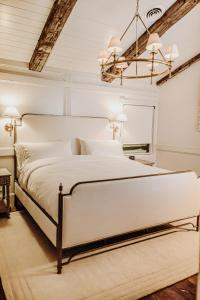 Bootleggers Lodge on Lake Nokomis