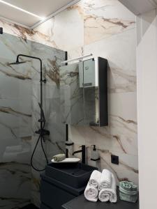 Laura Star Apartment