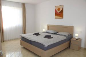 Beachside 2BR by Adriatic Living