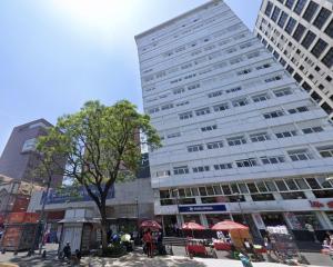 Alameda central, Juárez 52