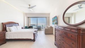 Sonoran Star One 1207- Hotel Room