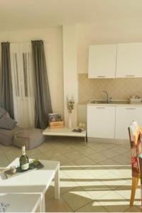 Apartment Bella Vista Poggi - fantastischer Meerblick by Interhome