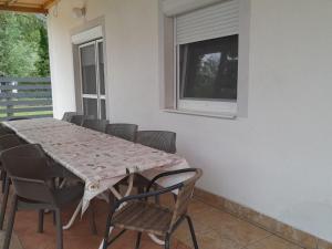 Holiday Home am See by Interhome