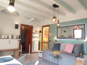 Holiday Home Oasi Azzurra - Drei-Zimmer-Wohnung in einer kleinen Villa mit Terrasse by Interhome