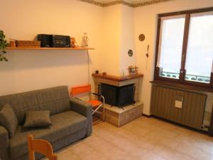 Apartment Wohnung mit Balkon mit Seeblick by Interhome