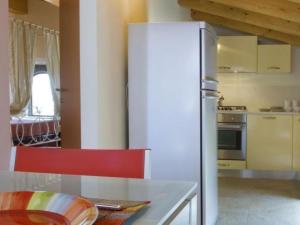 Apartment Wohnung mit Jacuzzi und Terrasse by Interhome