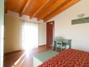 Apartment Wohnung mit Jacuzzi und Terrasse by Interhome