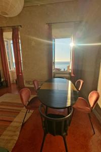 Apartment Elegantes historisches Apartment mit herrlichem Meerblick by Interhome