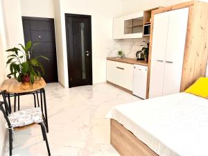 OSapart hotel in a complex Semycvit 14