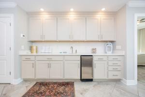 Phoenix Gulf Towers 603