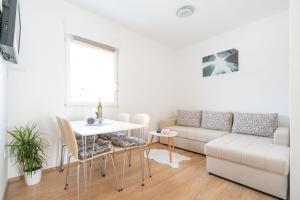 Sea view Neo Star apartment