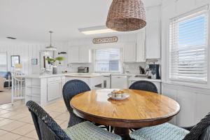 Family Bayfront Paradise &Fishing Dock on Dauphin Island