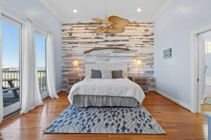 Family Beachfront 5BR Home On Dauphin Island Hot Tub