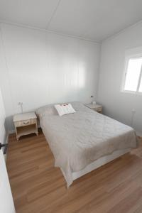 Casa con jardin y piscina WiFi y aire acondicionado