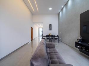 Casa Moderna Completa com Piscina Privativa