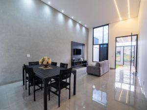 Casa Moderna Completa com Piscina Privativa