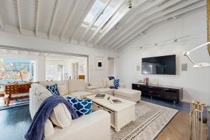 Rehoboth Beach - 38200 Robinsons Dr - Desirable Dodds Addition