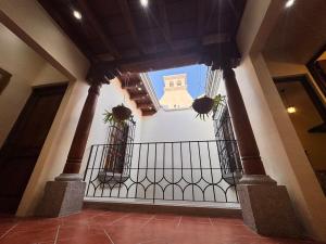Beautiful 8-person Villa in Antigua with parking